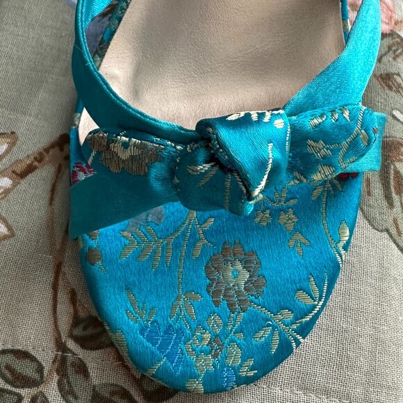NWT | Splash Fashion Turquoise Satin Floral Heels | Size 7 - Picture 2 of 9
